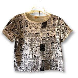 Vibe N’ Beige and Black Cropped Astronomy Tee, Size Medium‎